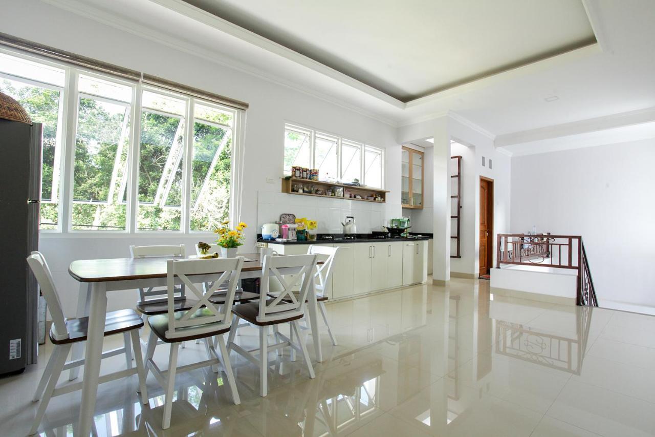 Banua Raya Homestay Yogyakarta Ngoại thất bức ảnh