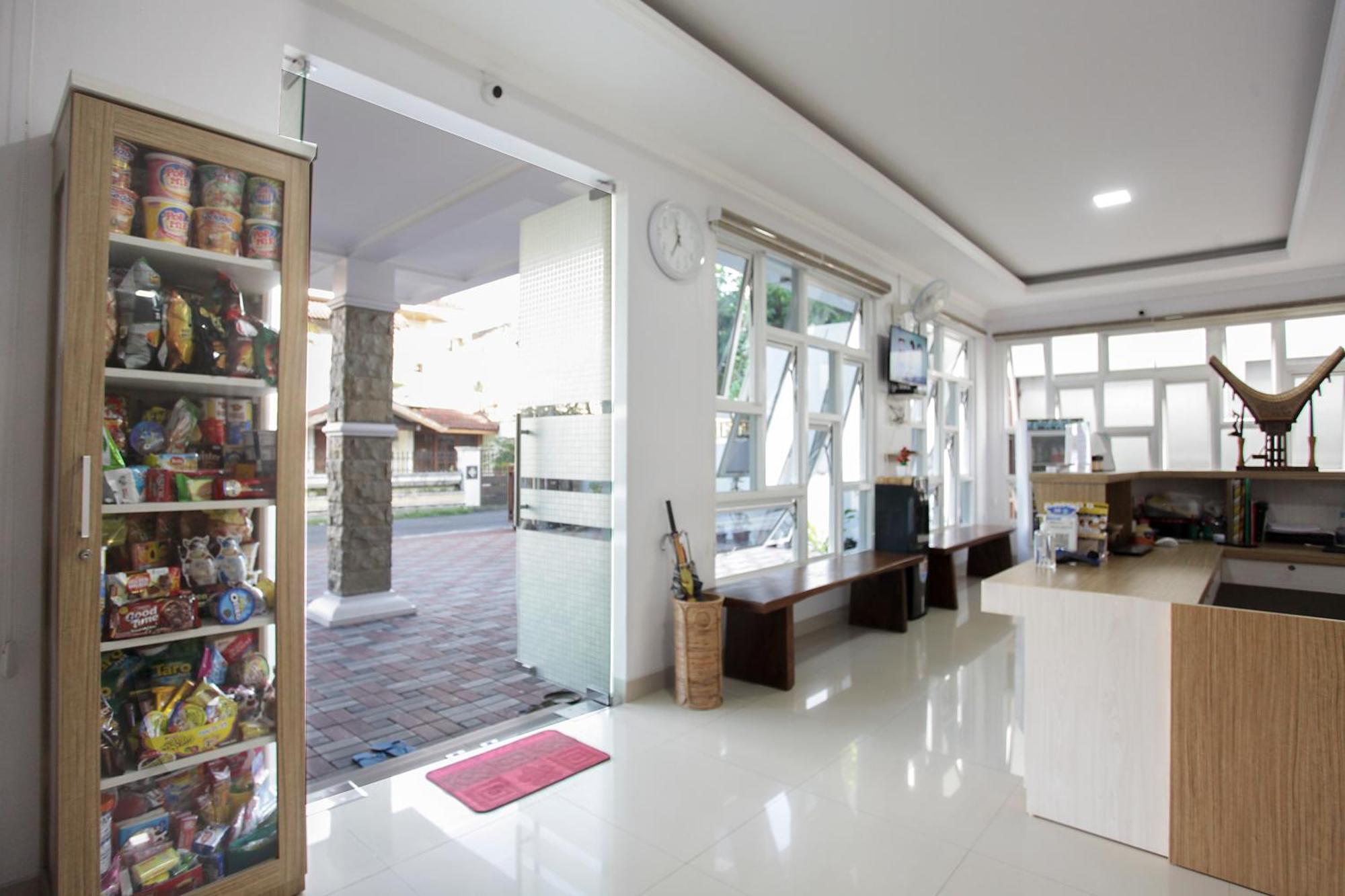Banua Raya Homestay Yogyakarta Ngoại thất bức ảnh